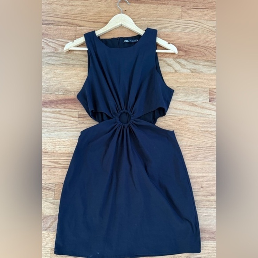 Zara women’s black cut-out dress size L